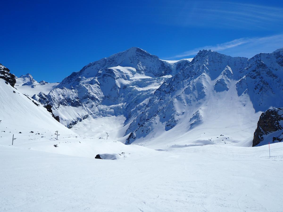 Отель Aiguille De La Tza Аролла Экстерьер фото